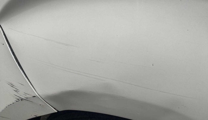 2014 Hyundai i20 SPORTZ 1.4 CRDI, Diesel, Manual, 1,20,304 km, Right quarter panel - Minor scratches