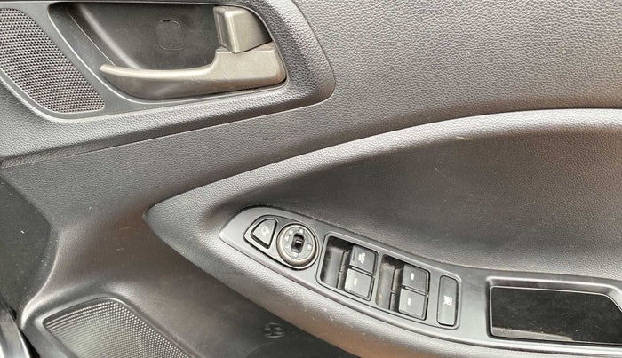 2017 Hyundai i20 Active 1.2 SX, Petrol, Manual, 51,758 km, Driver Side Door Panels Control