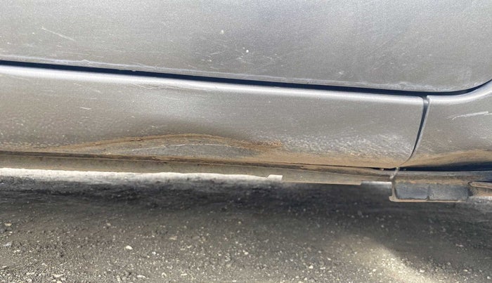 2017 Maruti Dzire VXI, Petrol, Manual, 16,357 km, Right running board - Slightly rusted