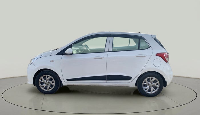 2017 Hyundai Grand i10 SPORTZ 1.2 KAPPA VTVT, CNG, Manual, 83,990 km, Left Side