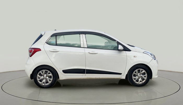 2017 Hyundai Grand i10 SPORTZ 1.2 KAPPA VTVT, CNG, Manual, 83,990 km, Right Side View