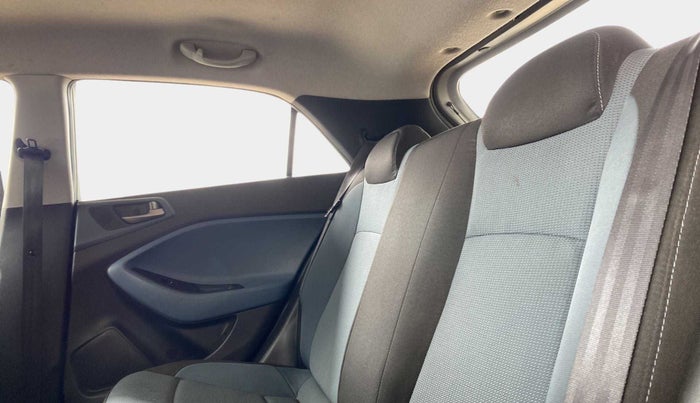 2017 Hyundai i20 Active 1.2 S, Petrol, Manual, 14,309 km, Right Side Rear Door Cabin