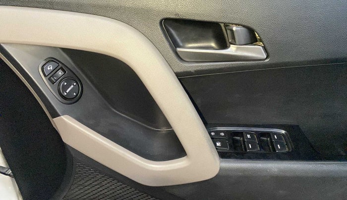 2017 Hyundai Creta SX PLUS 1.6 PETROL, Petrol, Manual, 64,015 km, Driver Side Door Panels Control