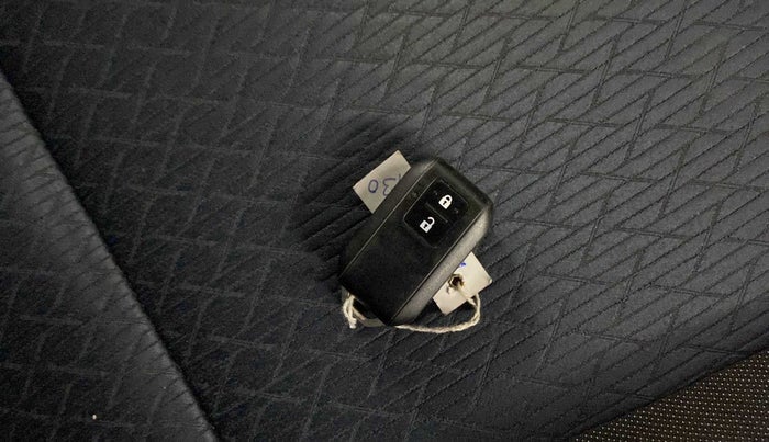 2019 Maruti Baleno ZETA PETROL 1.2, CNG, Manual, 26,595 km, Key Close Up