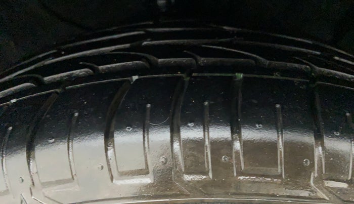 2015 Hyundai Creta 1.6 SX (O) CRDI, Diesel, Manual, 60,920 km, Right Front Tyre Tread