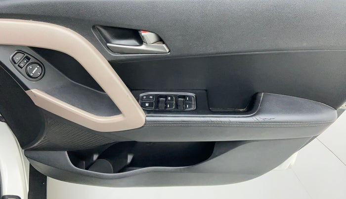2015 Hyundai Creta 1.6 SX (O) CRDI, Diesel, Manual, 60,920 km, Driver Side Door Panels Control