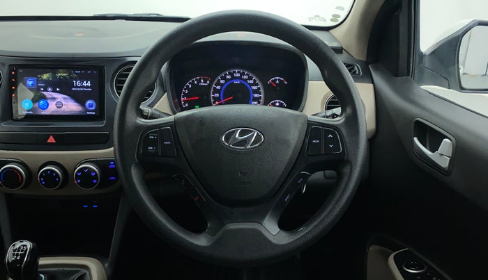 2017 Hyundai Grand i10 Sportz1.2 CRDI, Diesel, Manual, 71,601 km, Steering Wheel Close Up