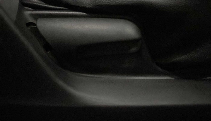 2015 Maruti Swift VDI ABS, Diesel, Manual, 97,140 km, Driver Side Adjustment Panel
