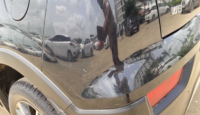 2019 Mahindra XUV300 W8 (O) 1.5 DIESEL, Diesel, Manual, 1,16,573 km, Rear bumper - Minor scratches