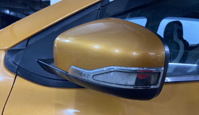 2019 Renault TRIBER RXT, Petrol, Manual, 56,503 km, Left rear-view mirror - Mirror broken