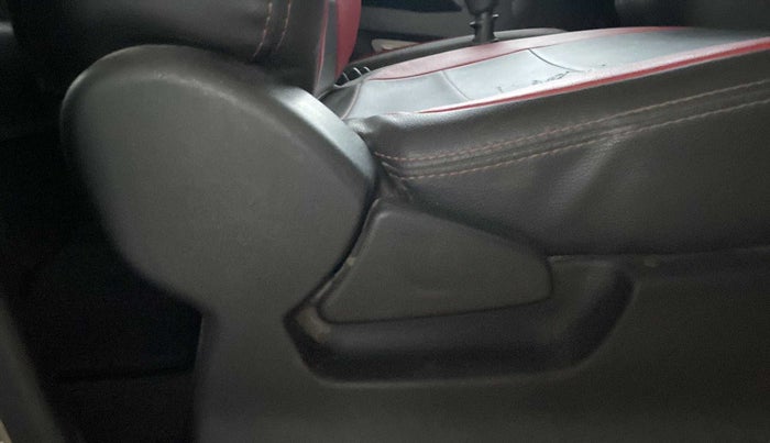 2019 Datsun Redi Go T (O), CNG, Manual, 56,901 km, Driver Side Adjustment Panel