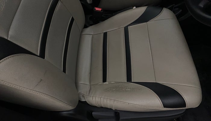 2015 Maruti Wagon R Stingray VXI, Petrol, Manual, 79,240 km, Driver seat - Cover slightly torn