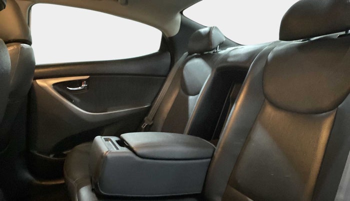 2016 Hyundai New Elantra 1.8 SX AT VTVT, Petrol, Automatic, 94,329 km, Right Side Rear Door Cabin