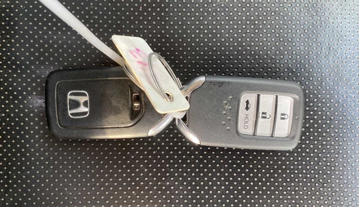 2019 Honda Amaze 1.2L I-VTEC V CVT, Petrol, Automatic, 1,18,439 km, Lock system - Remote key not functional