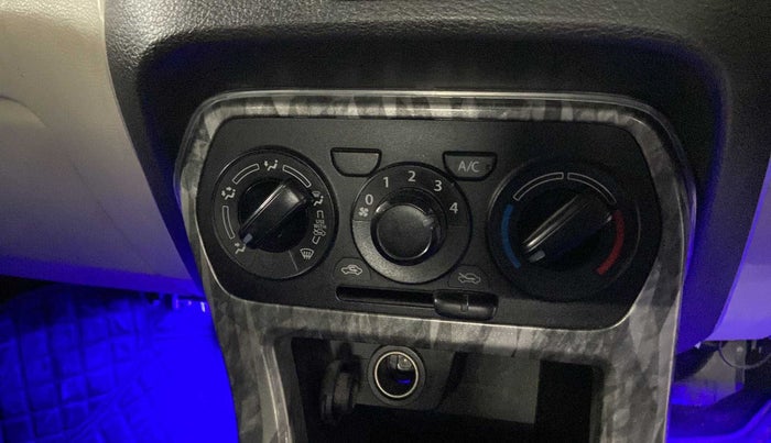2020 Maruti New Wagon-R VXI 1.2 AMT, Petrol, Automatic, 63,484 km, AC Unit - Front vent has minor damage