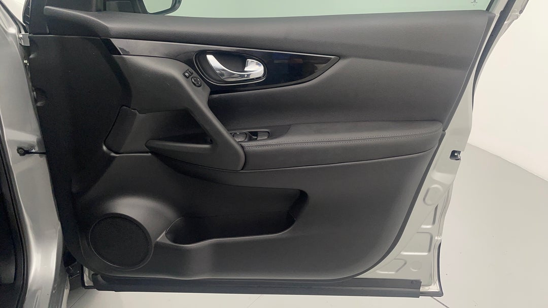 2017 Nissan Qashqai Ti, Automatic, 81266 km, Speaker View