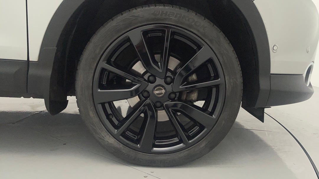 2017 Nissan Qashqai Ti, Automatic, 81266 km, Right Front Wheel