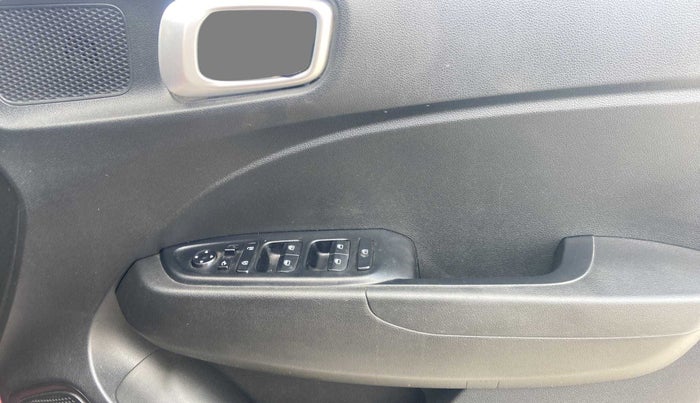 2019 Hyundai VENUE SX PLUS 1.0 TURBO DCT, Petrol, Automatic, 27,808 km, Driver Side Door Panels Control