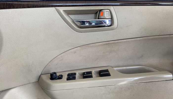2015 Maruti Swift Dzire VXI, Petrol, Manual, 51,273 km, Driver Side Door Panels Control