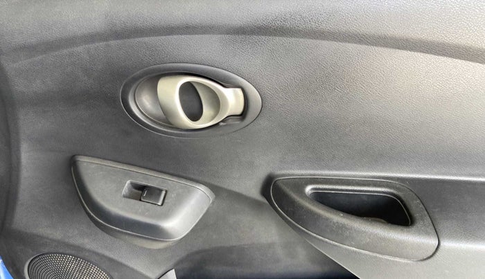 2018 Datsun Go T, Petrol, Manual, 22,611 km, Driver Side Door Panels Control