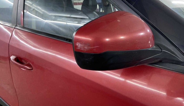 2019 Mahindra XUV300 W6 1.5 DIESEL, Diesel, Manual, 44,921 km, Right rear-view mirror - Minor scratches