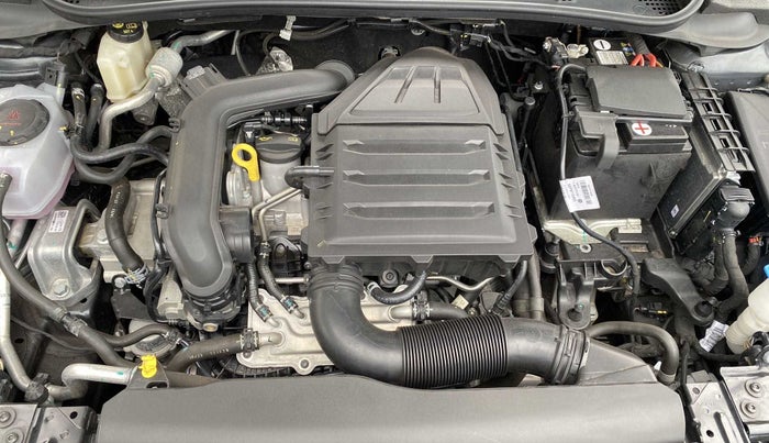 2022 Volkswagen VIRTUS HIGHLINE TSI 1.0 AT, Petrol, Automatic, 6,664 km, Open Bonet