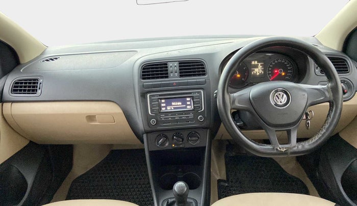 2017 Volkswagen Ameo COMFORTLINE PLUS 1.2L, Petrol, Manual, 83,799 km, Dashboard