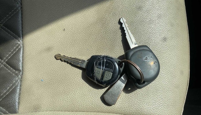 2014 Maruti Ertiga ZDI, Diesel, Manual, 1,00,227 km, Lock system - Central lock not working
