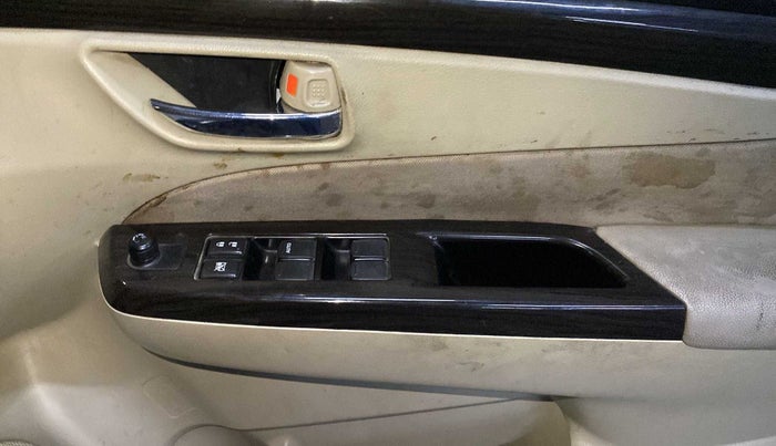 2014 Maruti Ciaz VXI, CNG, Manual, 87,754 km, Driver Side Door Panels Control