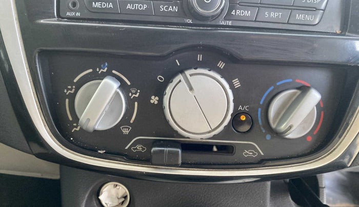 2018 Datsun Go Plus T, Petrol, Manual, 35,899 km, AC Unit - Directional switch has minor damage