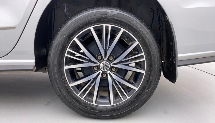 2020 Volkswagen Vento HIGHLINE PLUS 1.0 TSI AT, Petrol, Automatic, 32,947 km, Left Rear Wheel