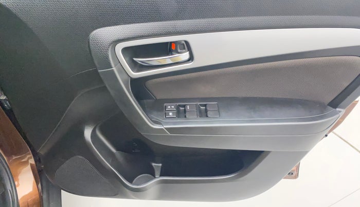 2021 Toyota URBAN CRUISER PREMIUM GRADE AT DUAL TONE, Petrol, Automatic, 25,448 km, Driver Side Door Panels Control