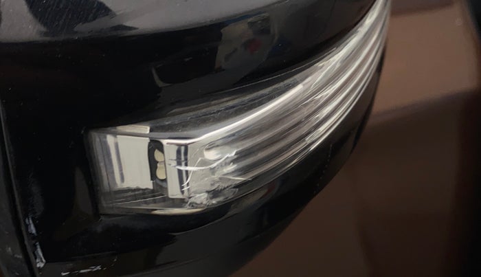 2021 Toyota URBAN CRUISER PREMIUM GRADE AT DUAL TONE, Petrol, Automatic, 25,448 km, Right rear-view mirror - Indicator light has minor damage