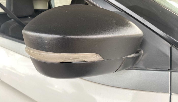 2021 Tata NEXON XM PETROL, Petrol, Manual, 56,762 km, Right rear-view mirror - Indicator light has minor damage