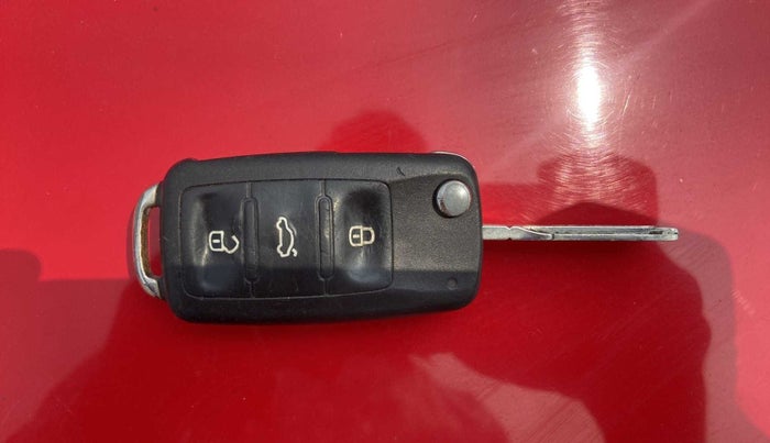 2014 Volkswagen Cross Polo HIGHLINE TDI, Diesel, Manual, 1,23,941 km, Key Close Up