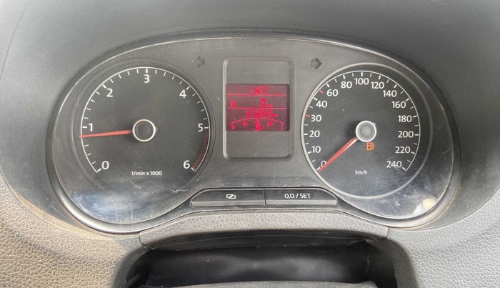 2014 Volkswagen Cross Polo HIGHLINE TDI, Diesel, Manual, 1,23,941 km, Odometer Image
