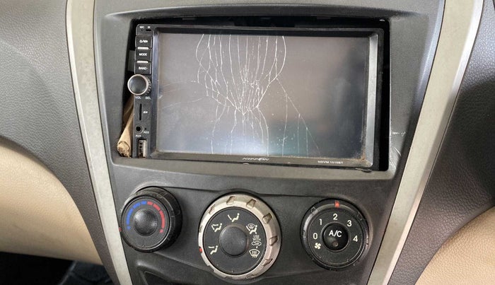 2018 Hyundai Eon ERA +, Petrol, Manual, 47,575 km, Infotainment system - Touch screen not working
