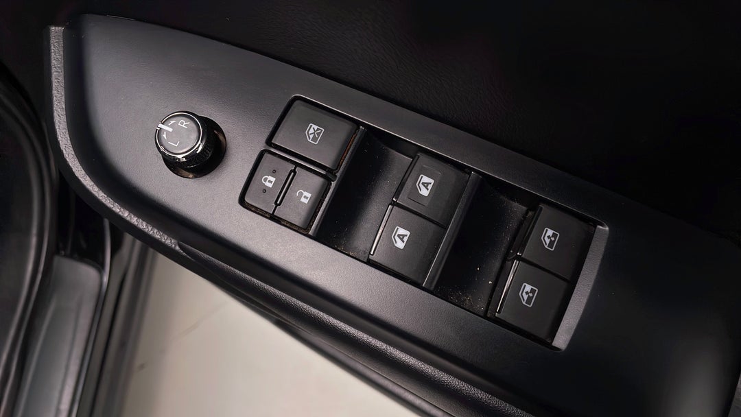 2019 Toyota Kluger Gxl (4x2), Automatic, 69919 km, Drivers Side Door Panel Controls