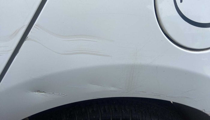 2016 Hyundai Grand i10 SPORTZ 1.2 KAPPA VTVT, Petrol, Manual, 25,960 km, Left quarter panel - Minor scratches