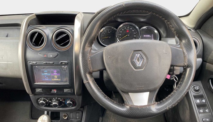 2017 Renault Duster 85 PS RXS MT DIESEL, Diesel, Manual, 1,03,331 km, Steering Wheel Close Up
