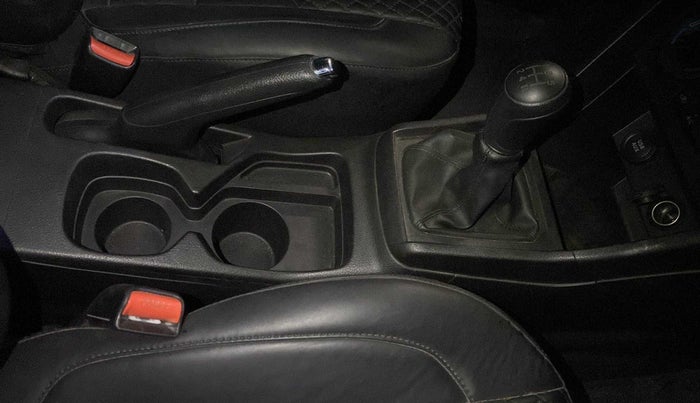 2022 Maruti Vitara Brezza LXI, Petrol, Manual, 12,820 km, Gear Lever