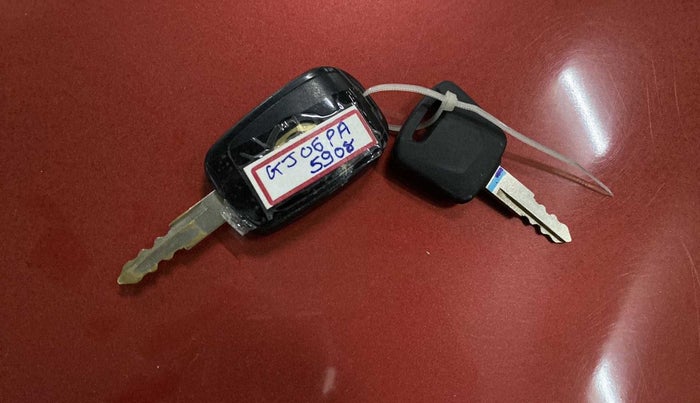 2019 Datsun Redi Go S 1.0 AMT, Petrol, Automatic, 26,326 km, Key Close Up