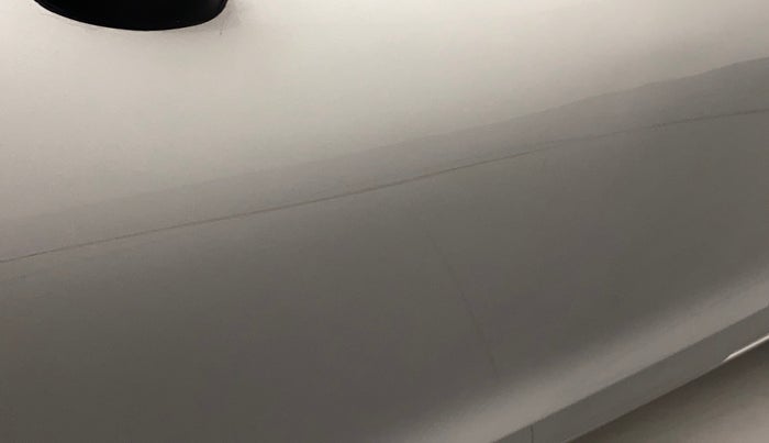 2016 Maruti Baleno ALPHA DIESEL 1.3, Diesel, Manual, 77,996 km, Front passenger door - Minor scratches