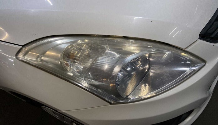 2013 Maruti Swift Dzire VDI, Diesel, Manual, 90,335 km, Right headlight - Minor scratches
