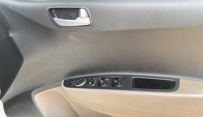 2017 Hyundai Grand i10 SPORTZ (O) 1.2 KAPPA VTVT, Petrol, Manual, 57,990 km, Driver Side Door Panels Control