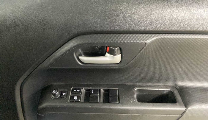 2019 Maruti New Wagon-R ZXI 1.2, Petrol, Manual, 21,200 km, Driver Side Door Panels Control