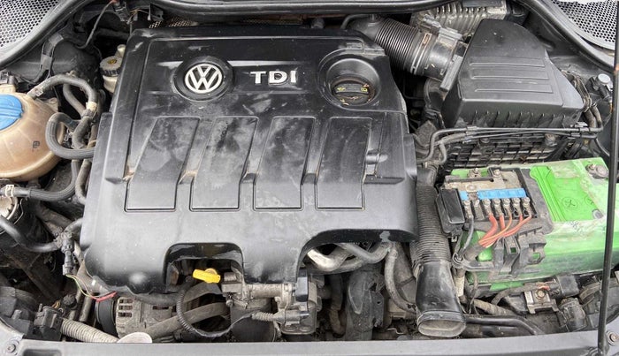 2018 Volkswagen Ameo HIGHLINE PLUS 1.5L 16 ALLOY, Diesel, Manual, 1,22,161 km, Open Bonet