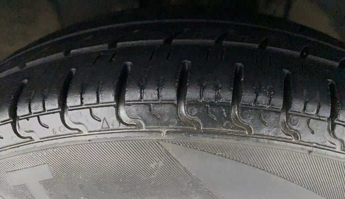 2019 Datsun Redi Go T (O), Petrol, Manual, 55,019 km, Right Front Tyre Tread