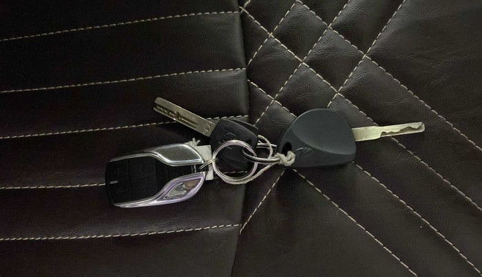 2018 Mahindra Scorpio S5, Diesel, Manual, 43,598 km, Key Close Up