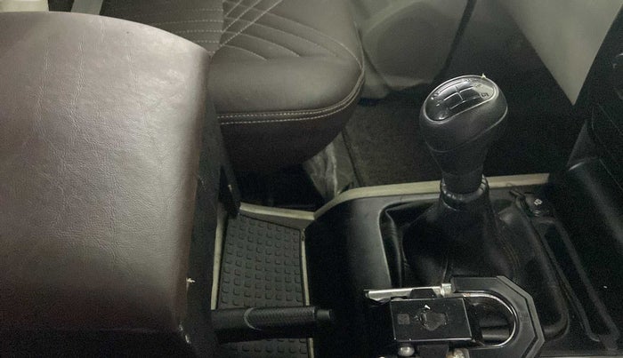 2018 Mahindra Scorpio S5, Diesel, Manual, 43,598 km, Gear Lever